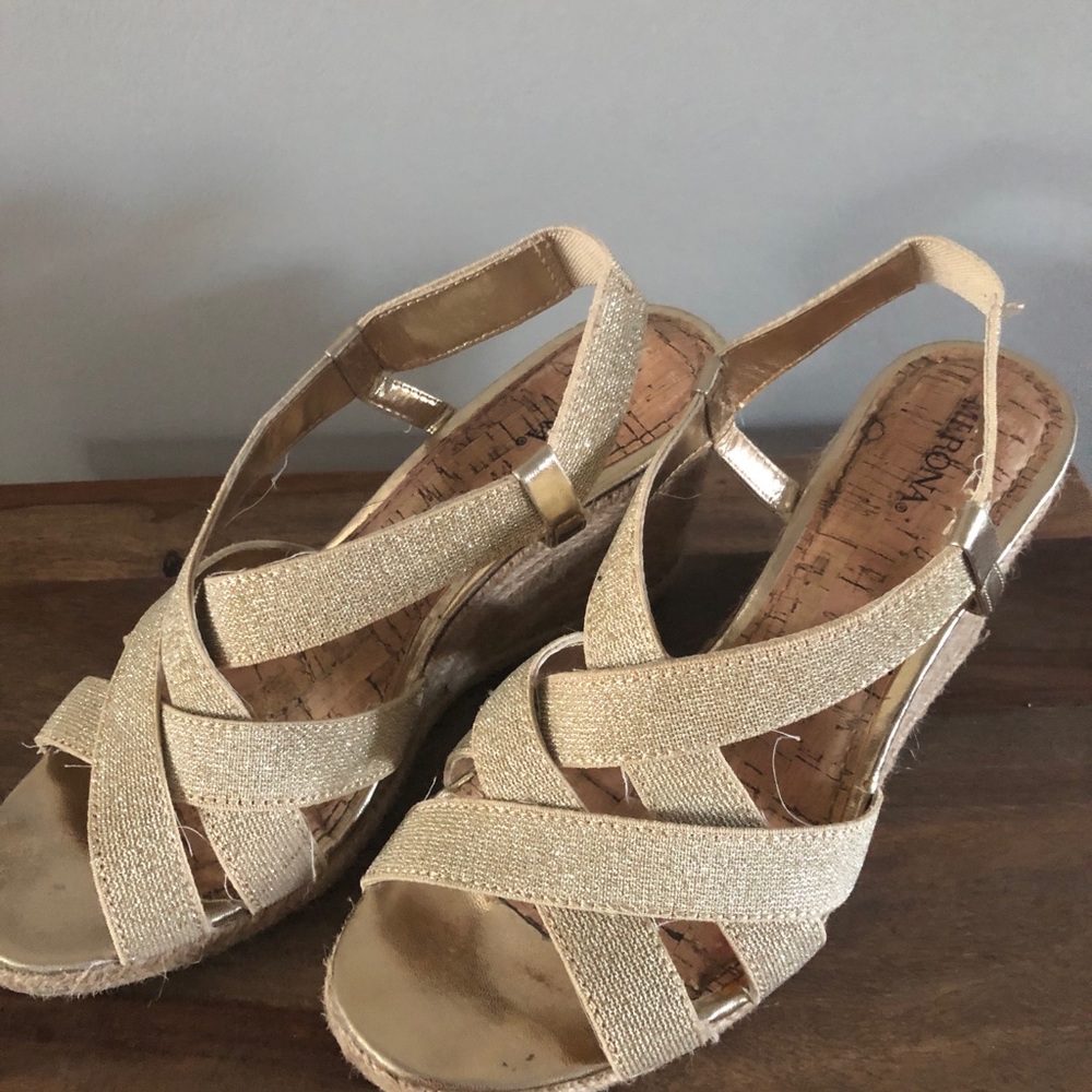 Soft Metallic Gold Sandal Wedges SZ7